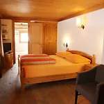 Couette-café Luleta 3*