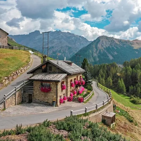 Luleta Bed & Breakfast 3*